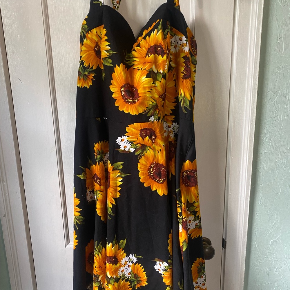 Yellow and Green Long Sleeve Sundress with Sweetheart Neckline